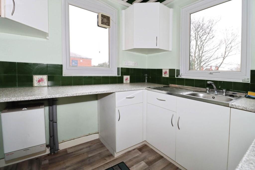 Devonshire Place, Prenton photo 3