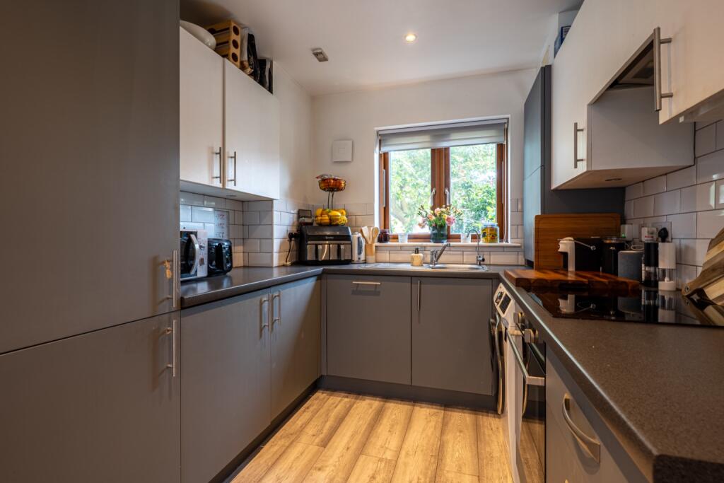 House in Gravesham, Christian Fields - View 5
