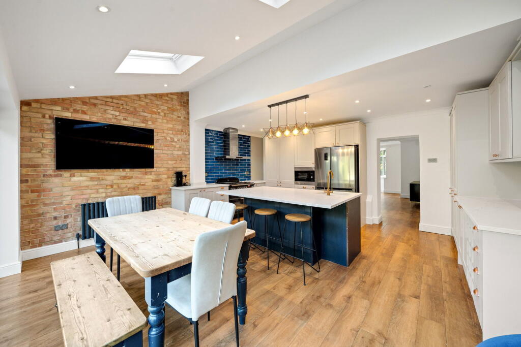 House in London, St Paul's Cray - View 2