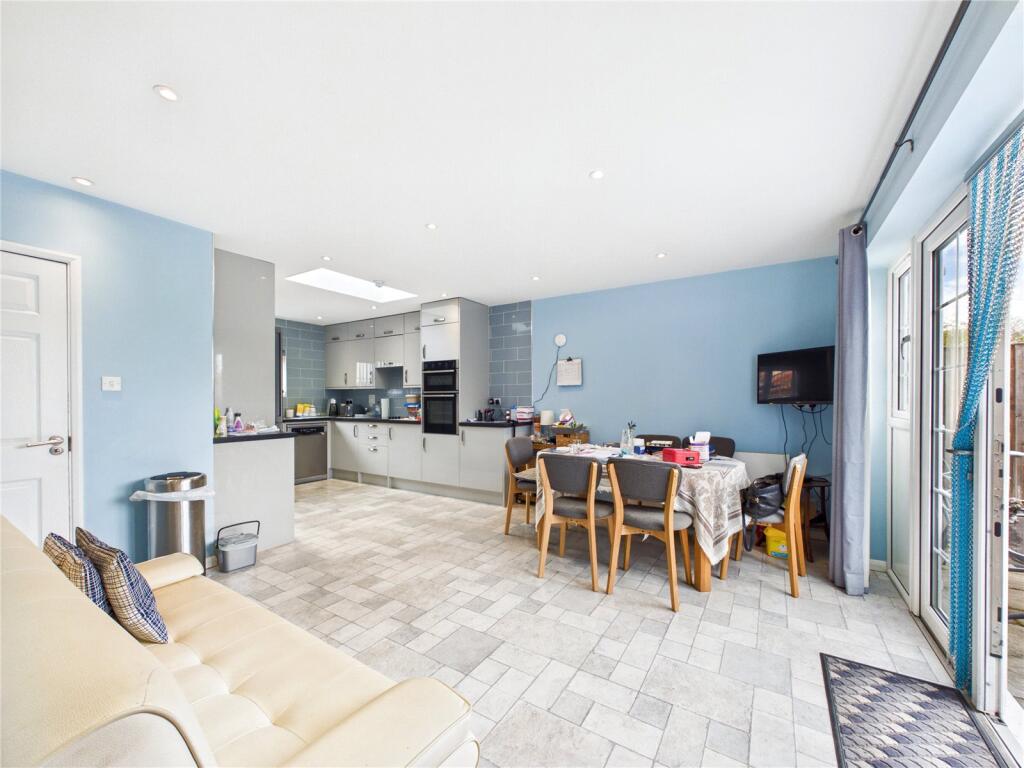 House in Ipswich - View 3