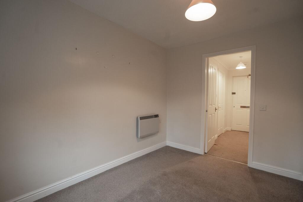 Apartment in Solihull - View 5