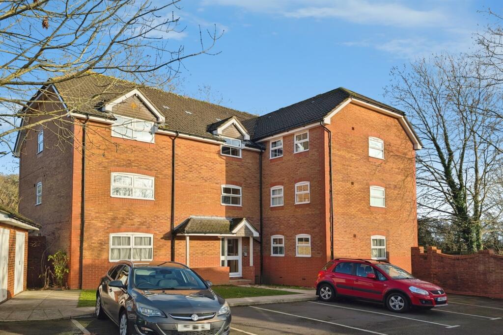 Main image of property: Chelveston Crescent, SO16