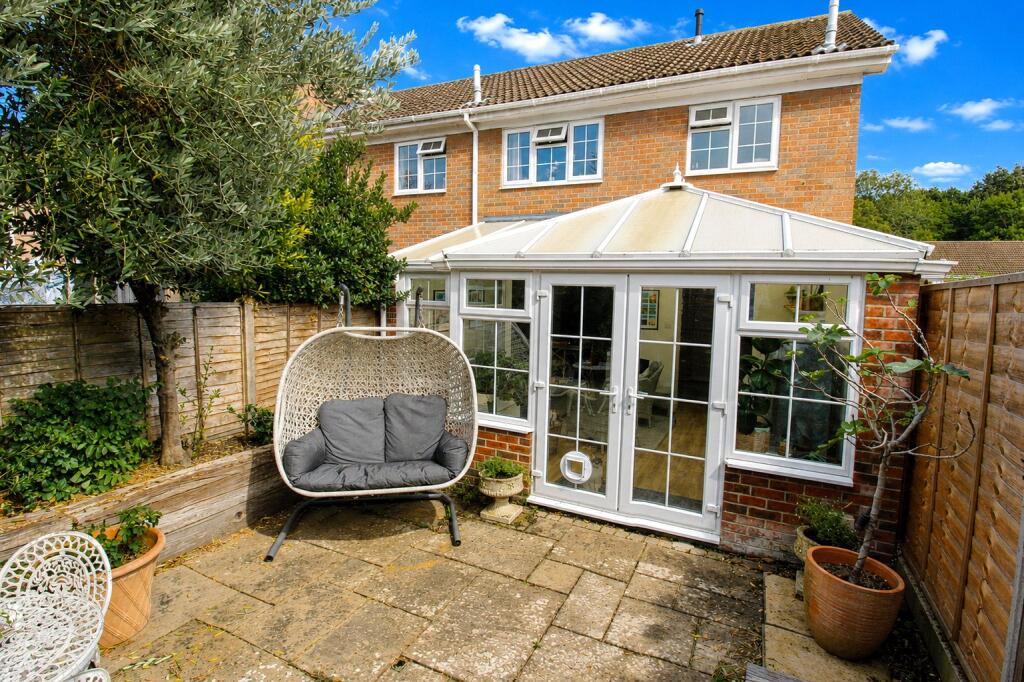 House in Portsmouth - View 5