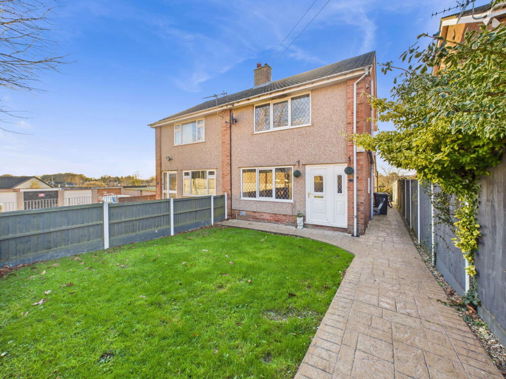 3-bed semi-detached on Highfield Place, Coalway, Coleford, £240,000