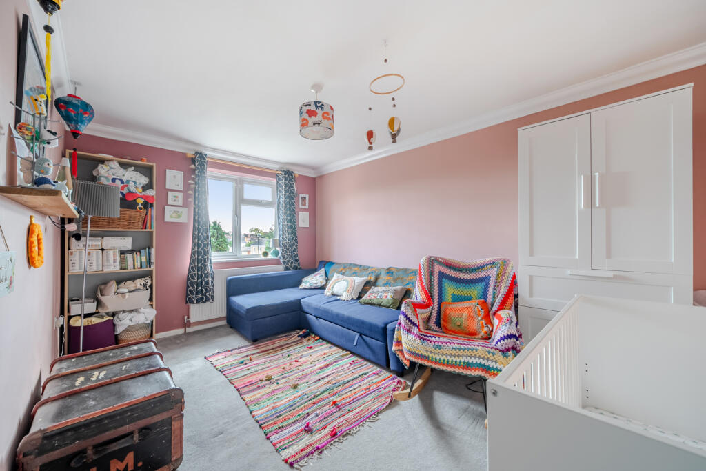 Apartment in Twickenham - More