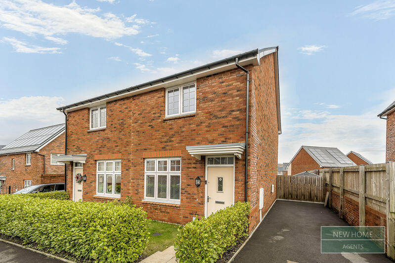 Main image of property: Stryd Afan Tonyrefail, Porth, CF39 8QJ