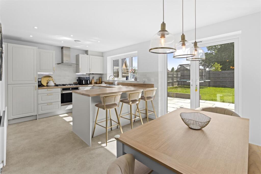 House in Wealden, Hellingly - View 2