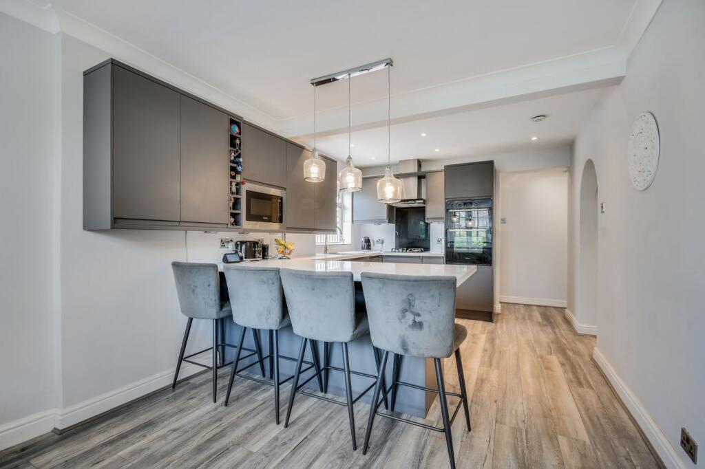 House in Brentwood, Essex - View 5