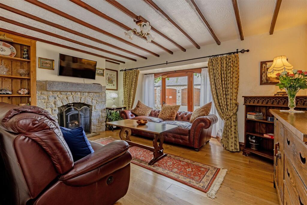 House in Stockport - View 2