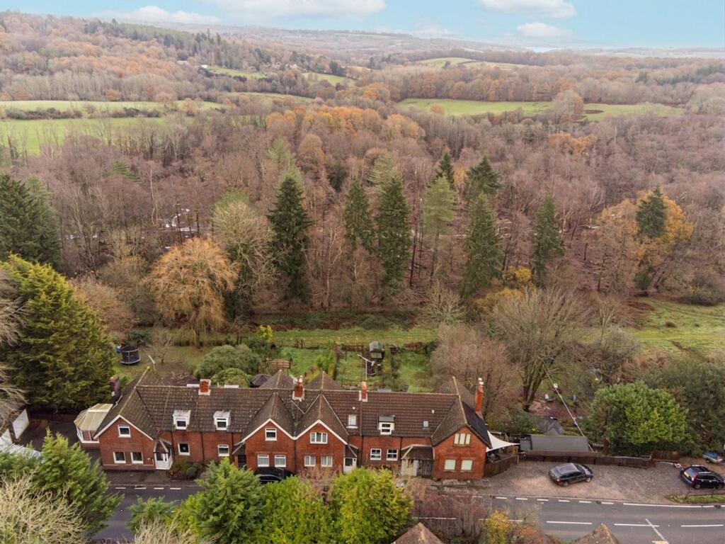 House in Redhill - View 2