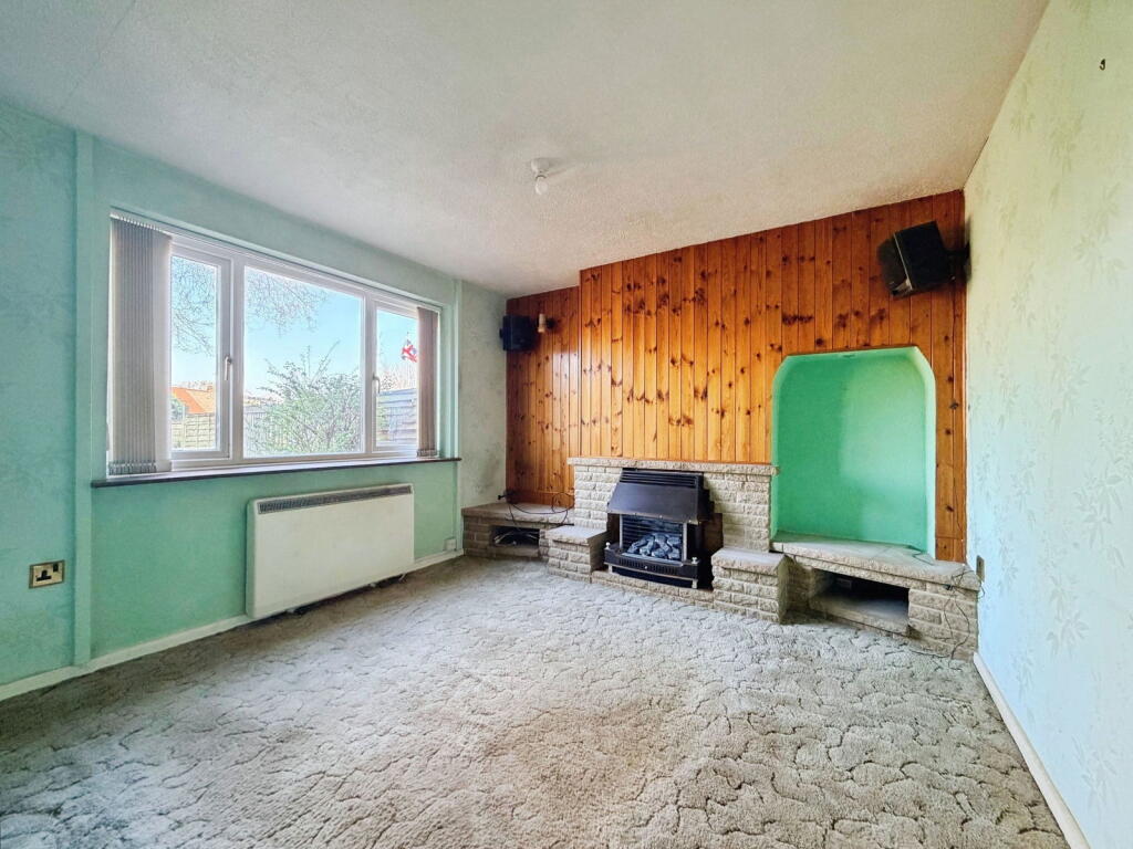 Langdown Road, Hythe, Southampton, SO45 6EX photo 4