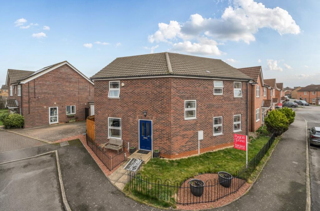 Main image of property: Amberley Close, Scartho Top, Grimsby, Lincolnshire, DN33
