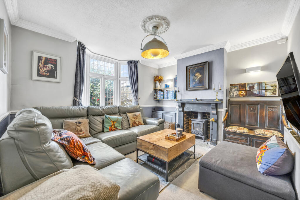 Shaftesbury Road, Romford, RM1 photo 2