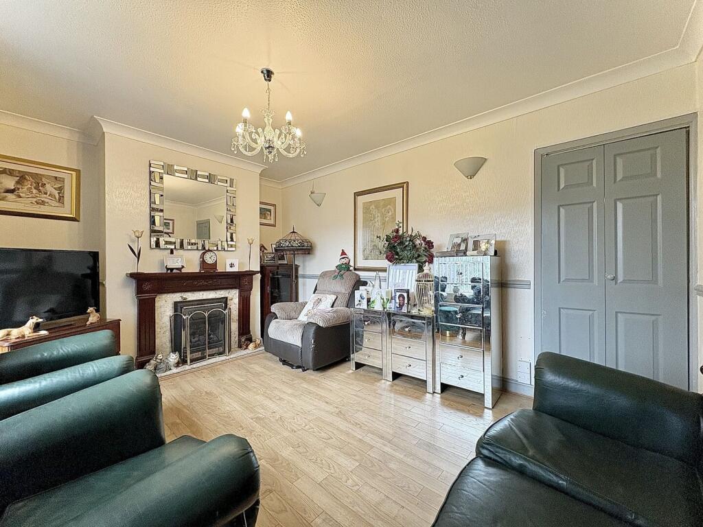 House in Wolverhampton, Heath Park, Old Heath - View 3