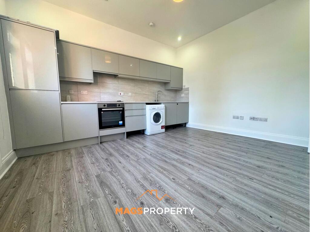 Apartment in Liverpool - View 2