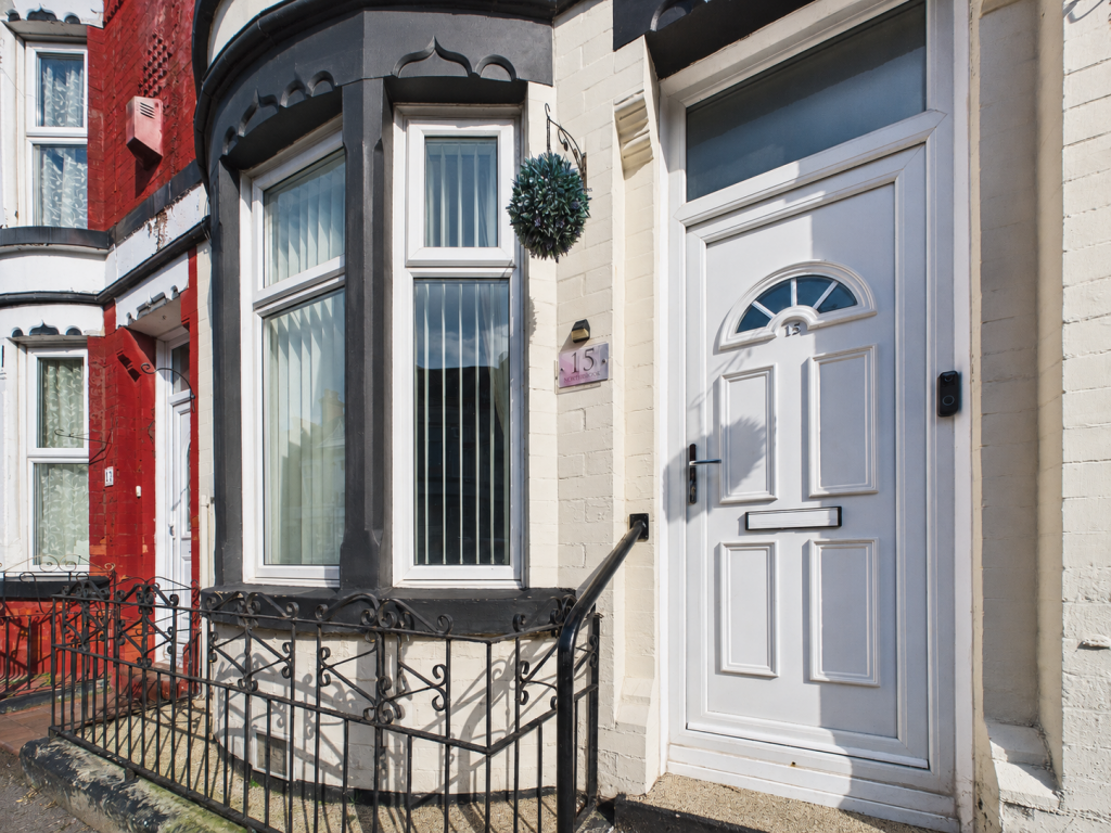 House in Wirral, Liverpool City Region - View 2