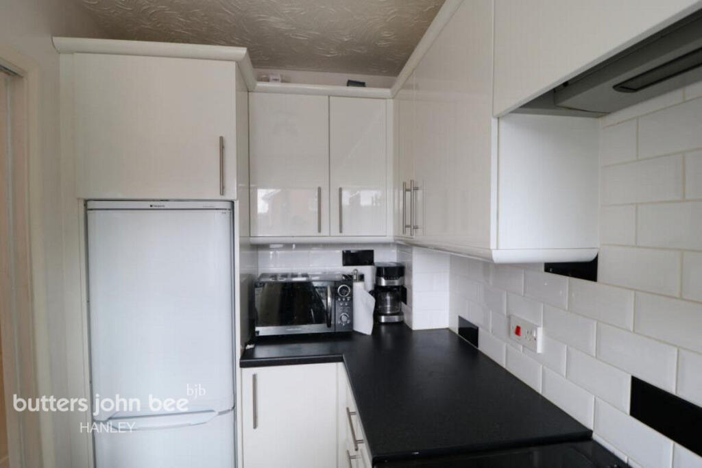 House in Stoke-on-Trent, Meir Park, Meir - More