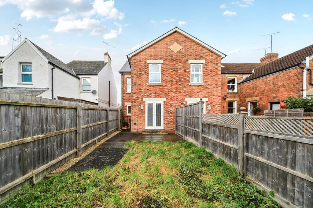 Additional image 16 of Camborne Place, Yeovil, Somerset