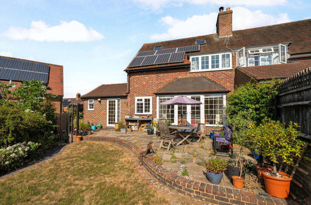 Elmside, Guildford, Surrey, GU2 photo 2