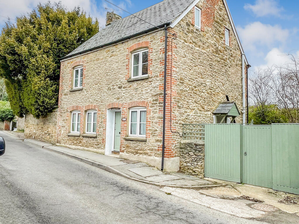 Main image of property: Eastrop, Highworth, Swindon, SN6