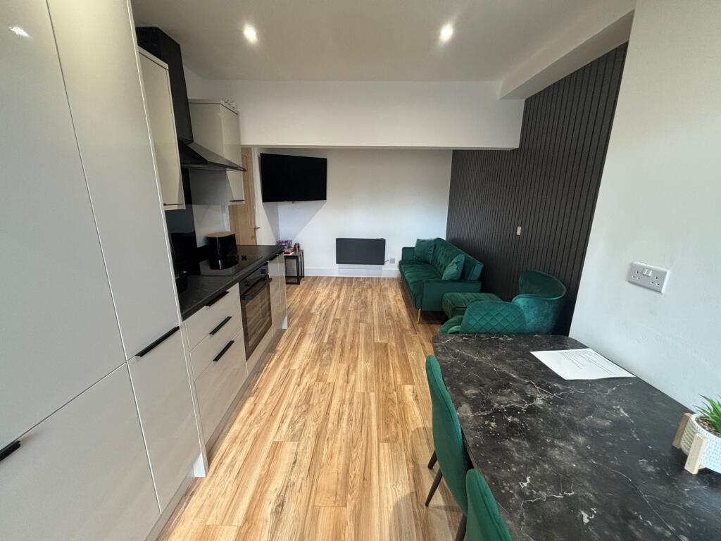 Main image of property: Kings Road M16