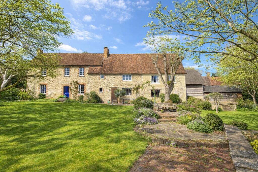 Main image of property: Long Crendon, Buckinghamshire, HP18