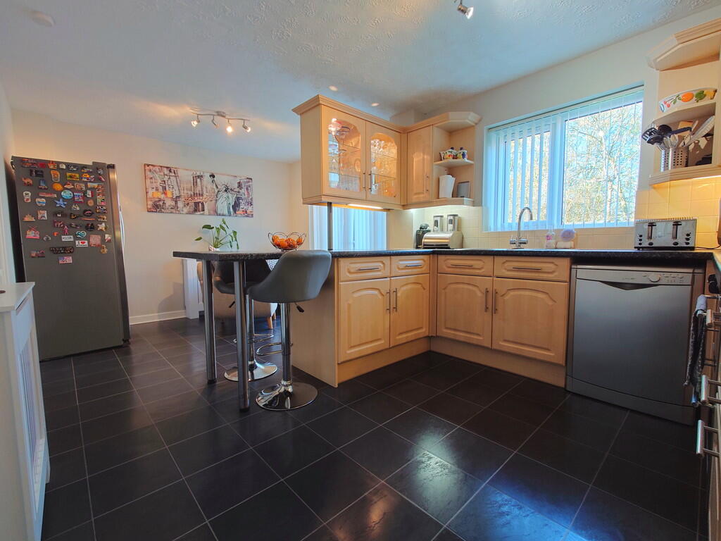 Rossett Grove, Packmoor, Stoke-on-Trent photo 3