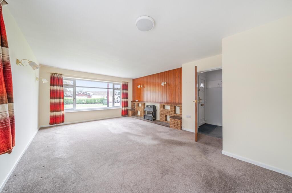 House in Lincoln - View 5