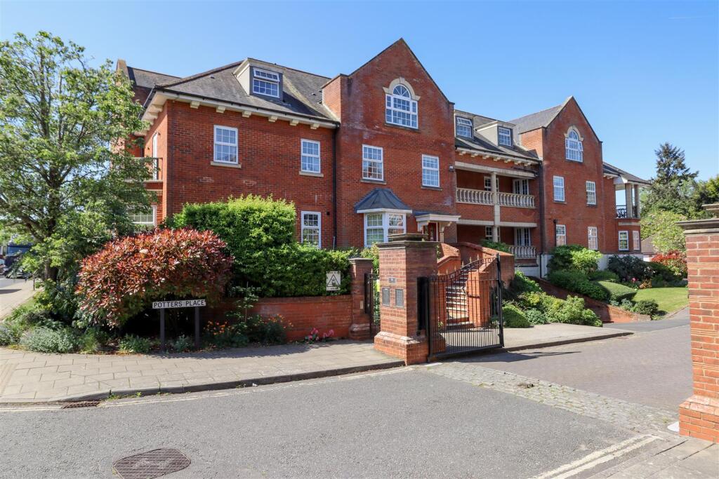 Main image of property: Potters Place, Horsham