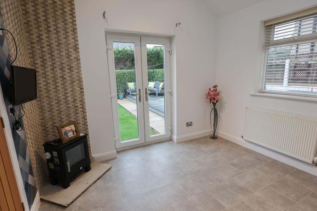 House in Lancaster, Slyne-with-Hest - More