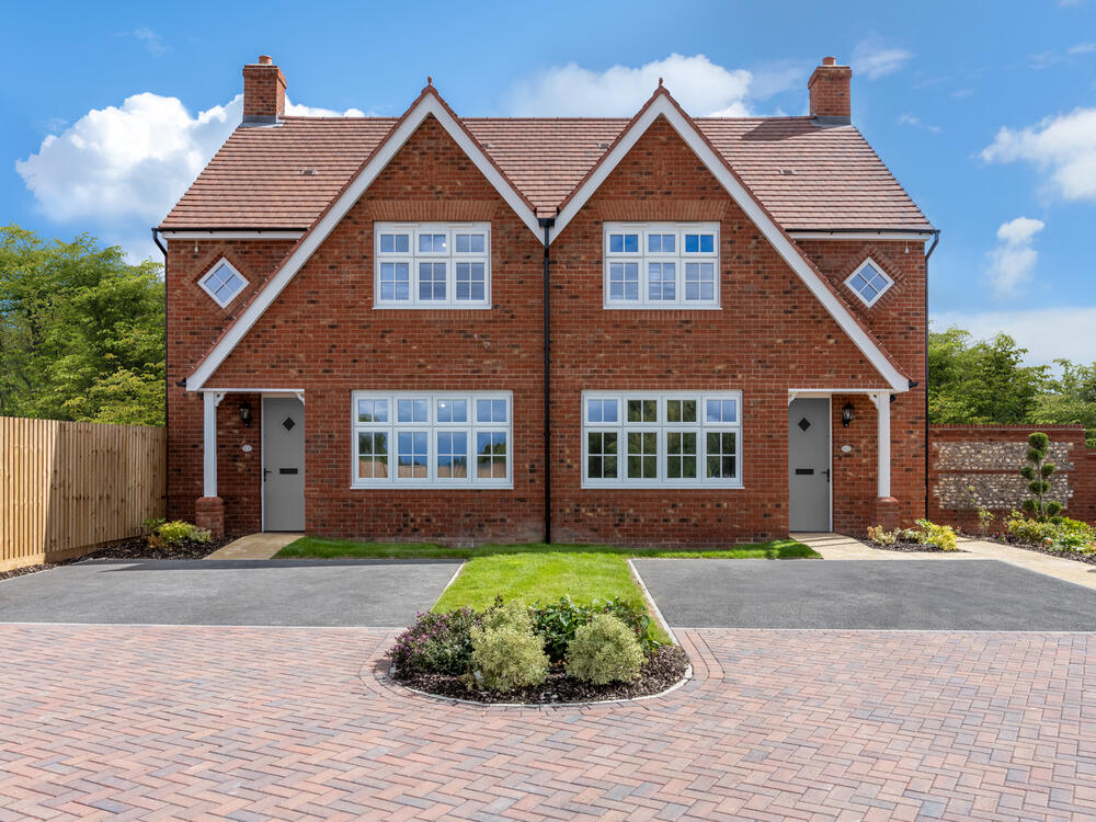 Main image of property: De Lisle Bush Way,
Stonehouse,
GL10 3RL