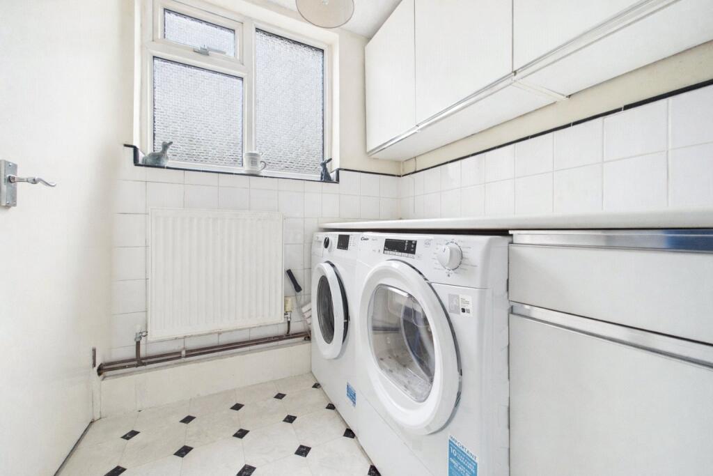Armour Hill, Tilehurst, Reading, Berkshire, RG31 – další