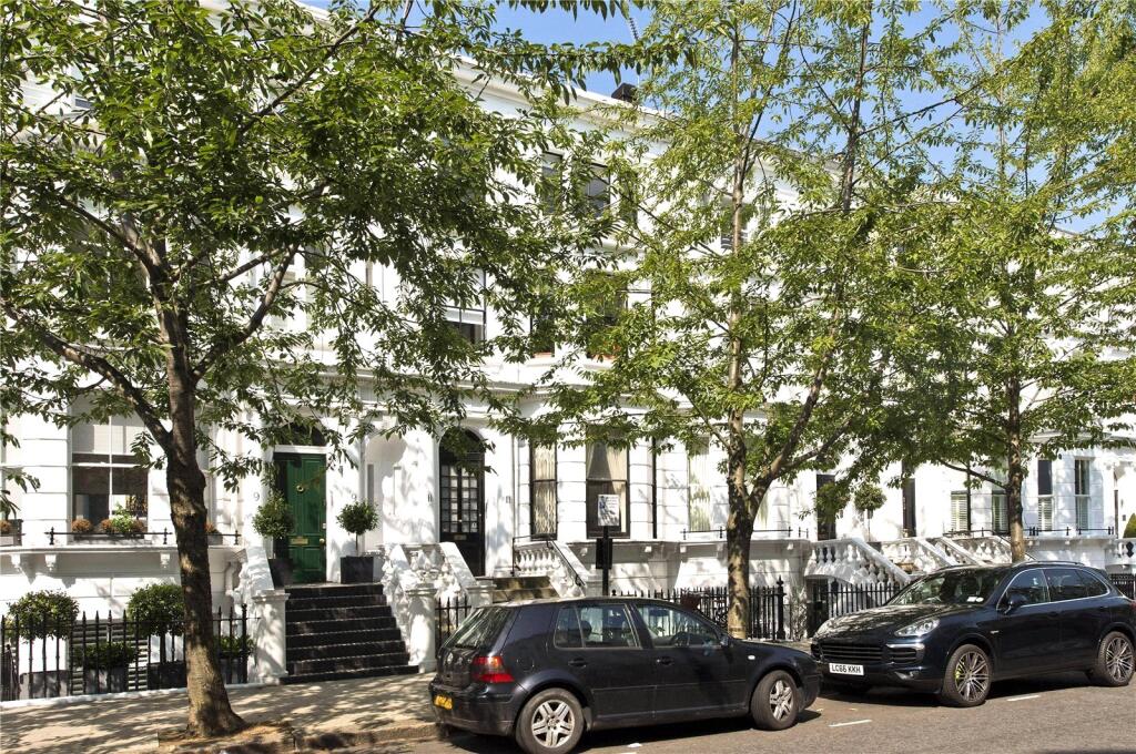 Main image of property: Palace Gardens Terrace, London, W8