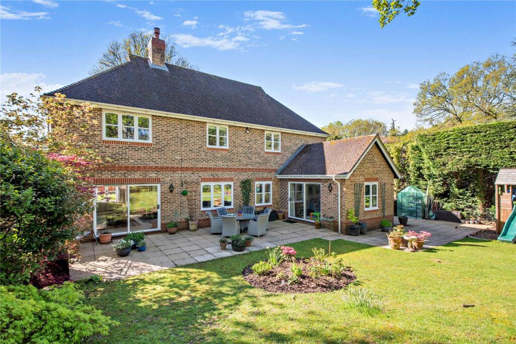 Main image of property: Oak Close, Baughurst, Tadley, Hampshire, RG26