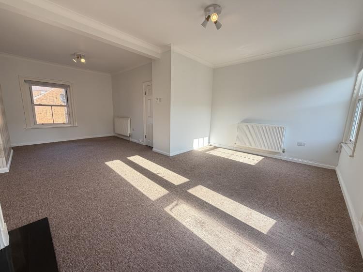 6 Russell Road,  Felixstowe photo 2