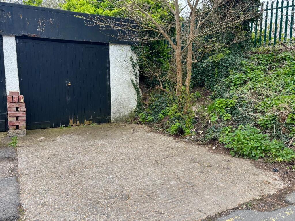 12 Stanley Road, Portslade photo 4
