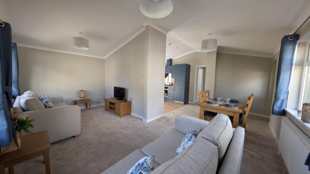 Birtley, Chester-le-Street, DH2 1XG photo 2