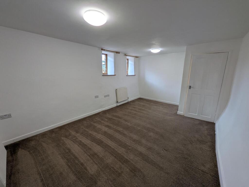 House in Truro - View 4