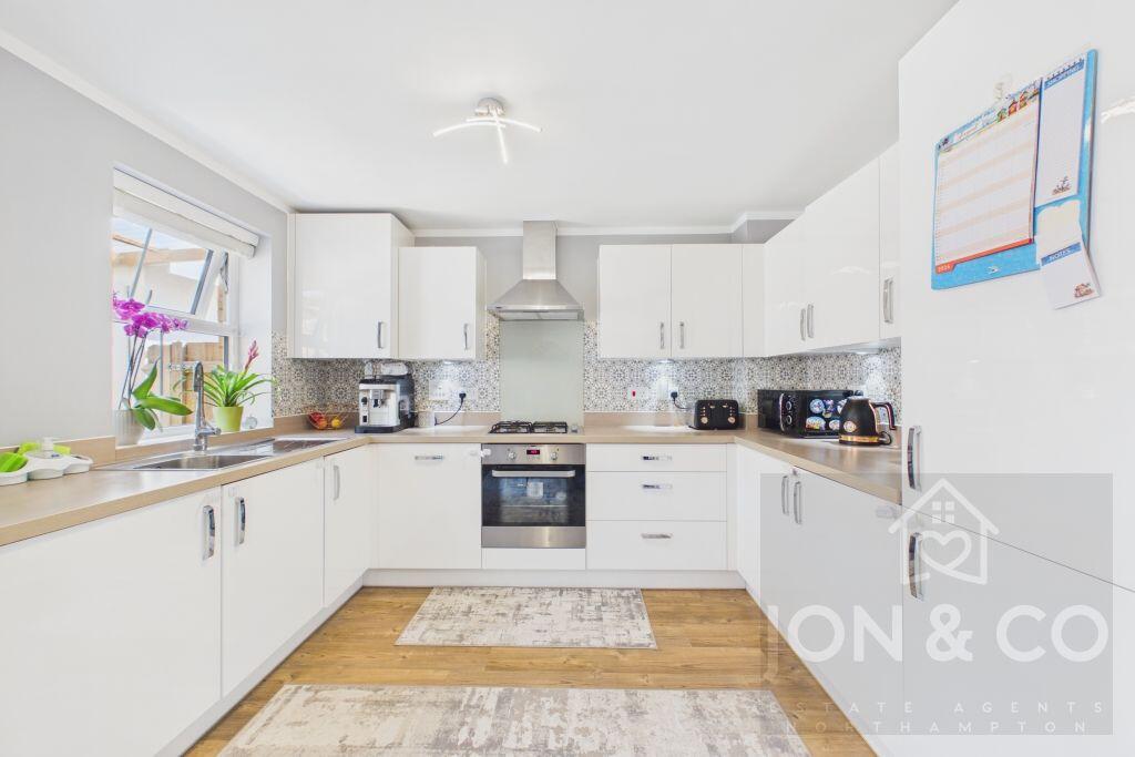 Thompson Way | Moulton | NN3 photo 2