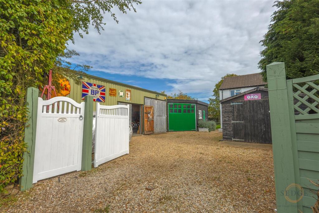 House in Peterborough - View 4