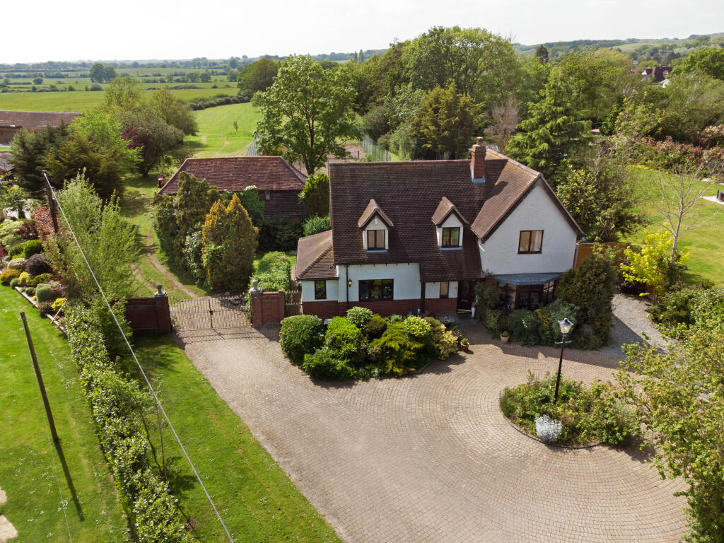 Church Road, Ramsden Bellhouse, Billericay photo 3