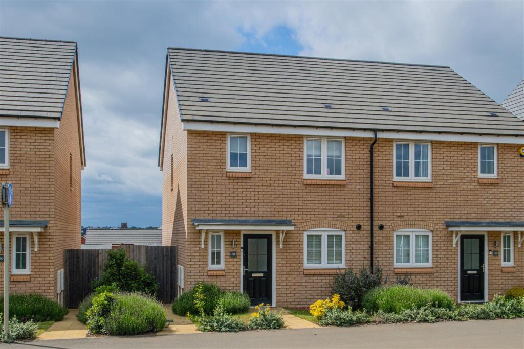 Main image of property: Irthlingborough Road North, Wellingborough