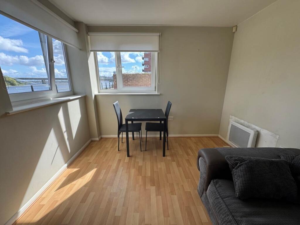 Apartment in Cardiff - View 5