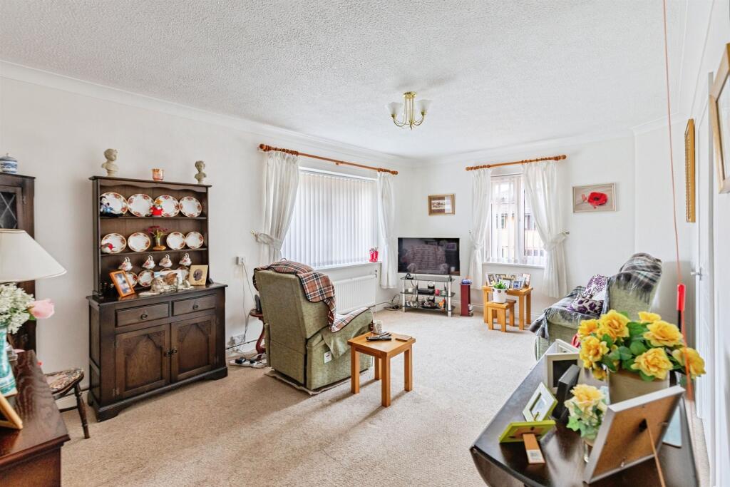 Apartment in Collingtree, Blacky More, East Hunsbury - View 4