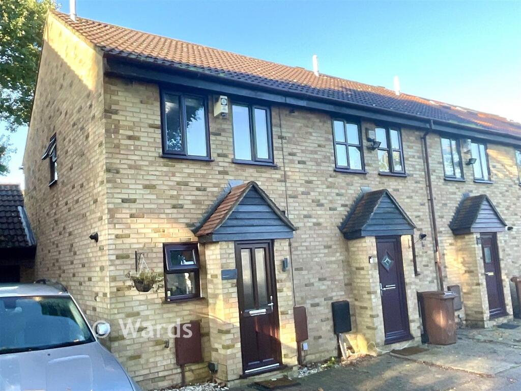 2-bed terraced on Moonstone Drive, Lords Wood, Chatham, Kent, £260,000