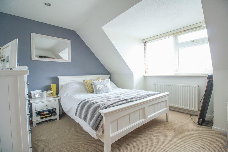 Laurance Court, Marlow. Share of Freehold. photo 4