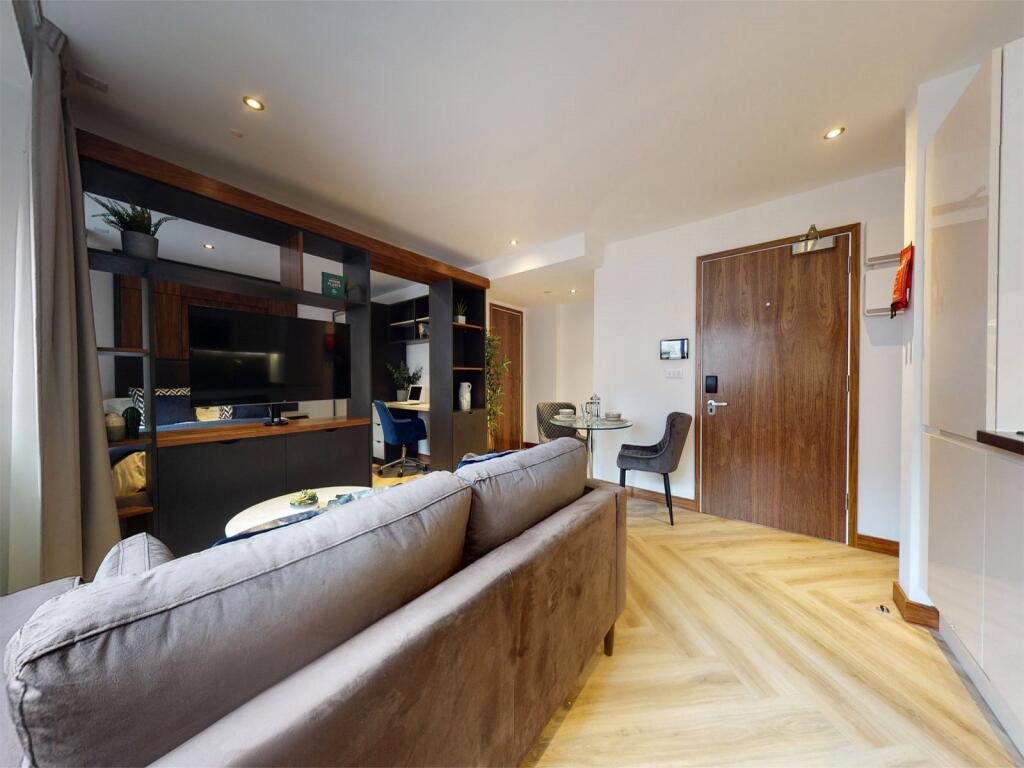 Main image of property: Apt 33, Live Oasis Deansgate #117059