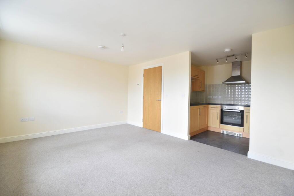 Apartment in East Staffordshire, Shobnall - View 2