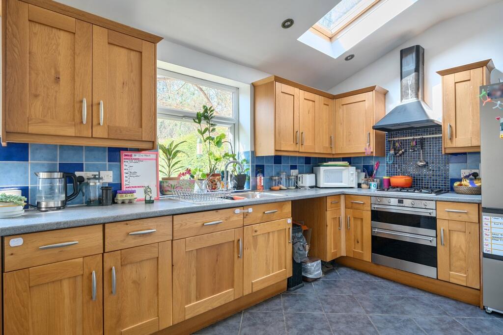 Additional image 10 of Windsor Crescent, Frome, BA11