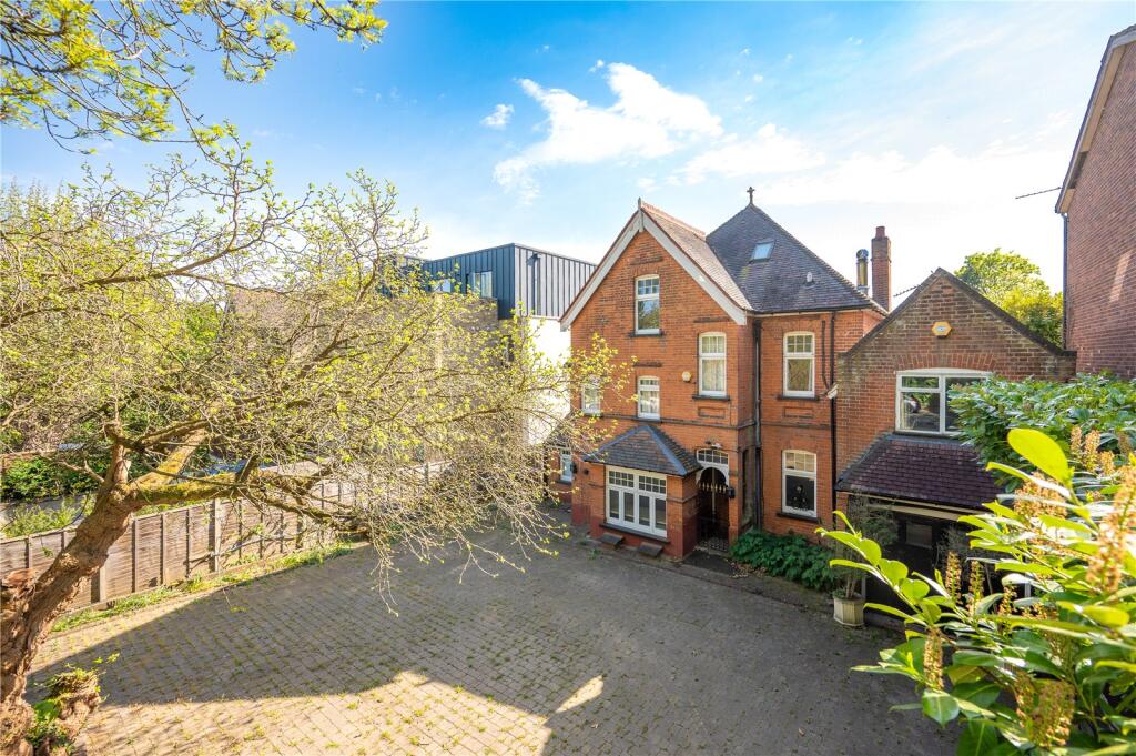 Main image of property: London Road, St. Albans, Hertfordshire